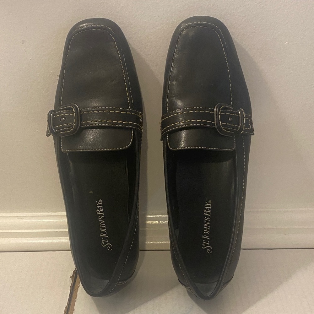 StJohns Bay size 9 Shoes good condition